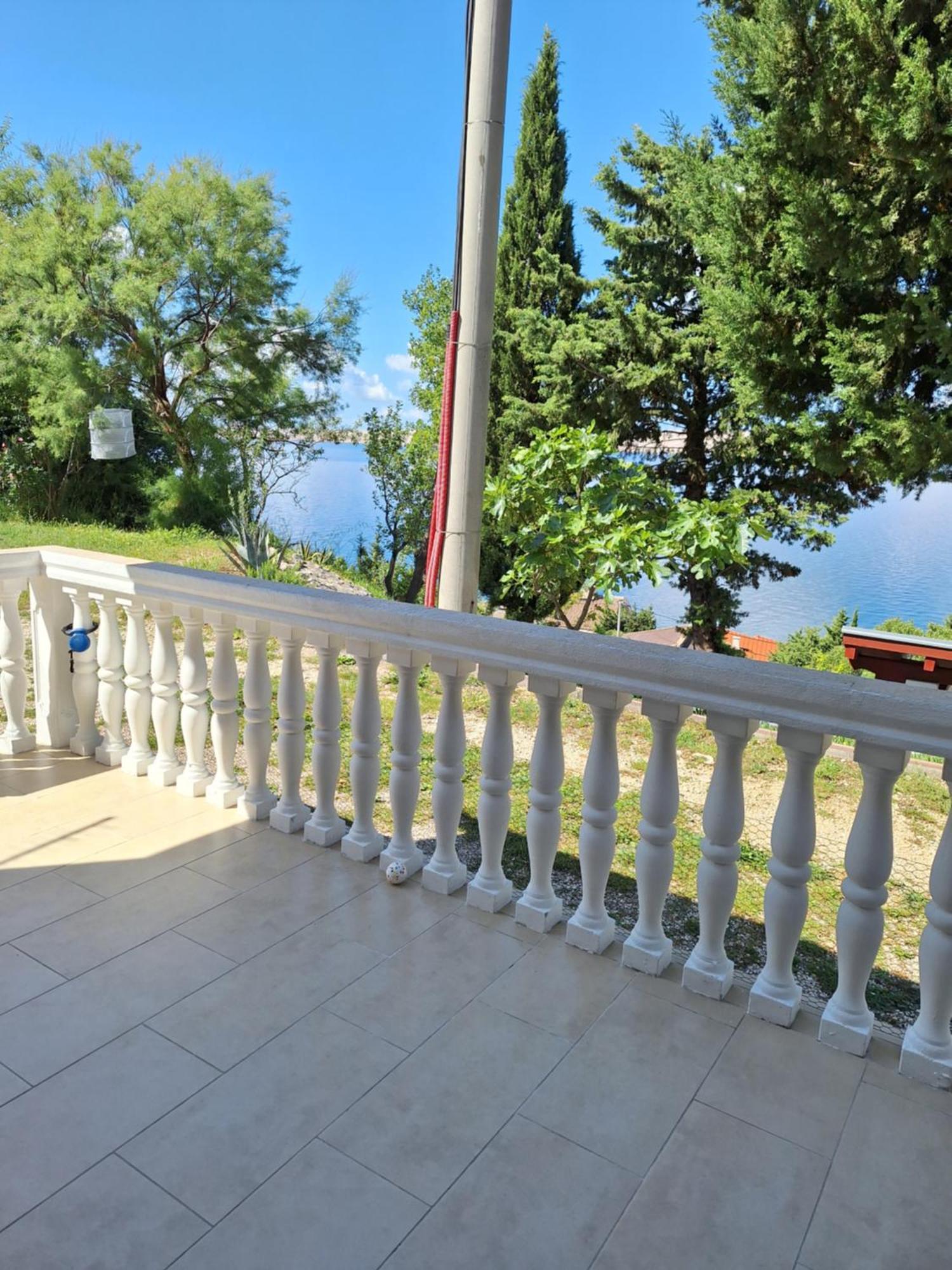 Apartamento Kuca Za Odmor Coccoli Karlobag Exterior foto